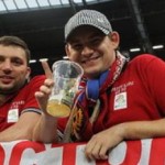 В России разрешили пить пиво во время просмотра футбольного матча